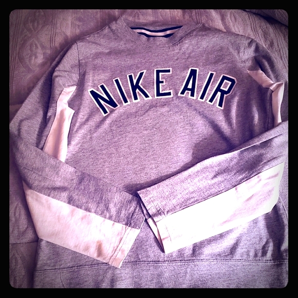 Nike Long Sleeve Tee - Picture 1 of 4